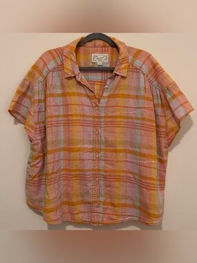 American Eagle Plaid Button-Up Shirt - L